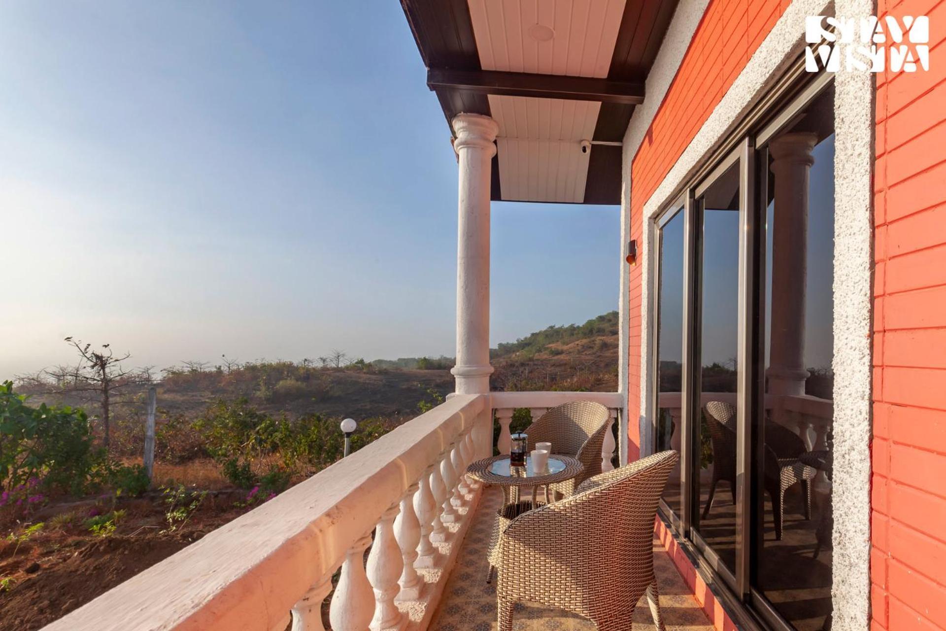 Stayvista'S Nirvana Villa - Sea & Mountain-View Retreat With Spacious Lawn & Indoor-Outdoor Activities Alibag Exterior photo